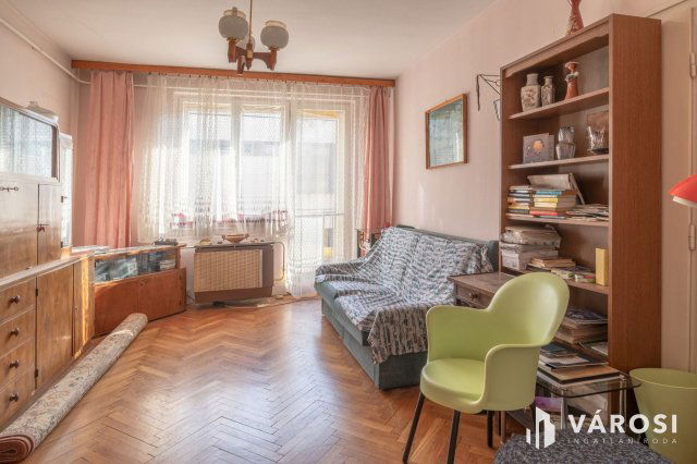 Eladó téglalakás, Szegeden 63 M Ft, 3 szobás