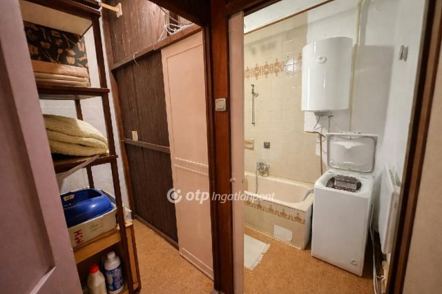 Eladó téglalakás, Budapesten, VIII. kerületben 78.9 M Ft