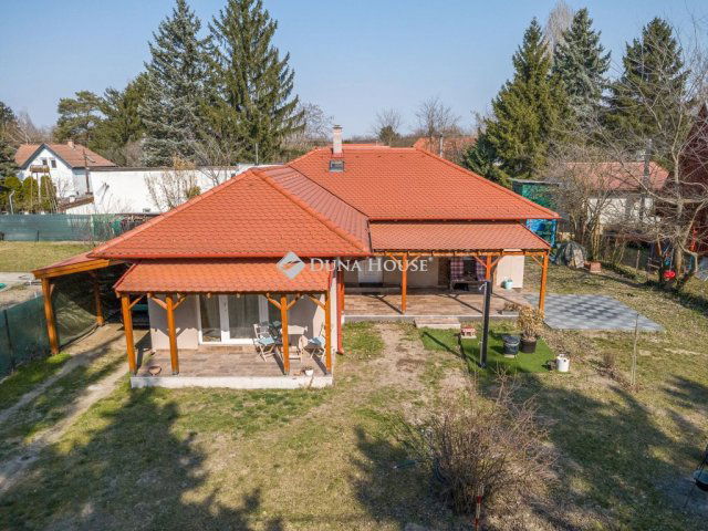 Eladó családi ház, Szigetmonostorban 89.9 M Ft, 4 szobás