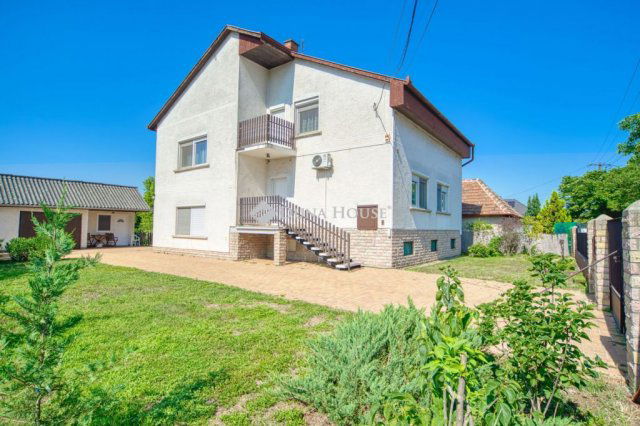 Eladó családi ház, Ceglédbercelen 69.9 M Ft, 5 szobás