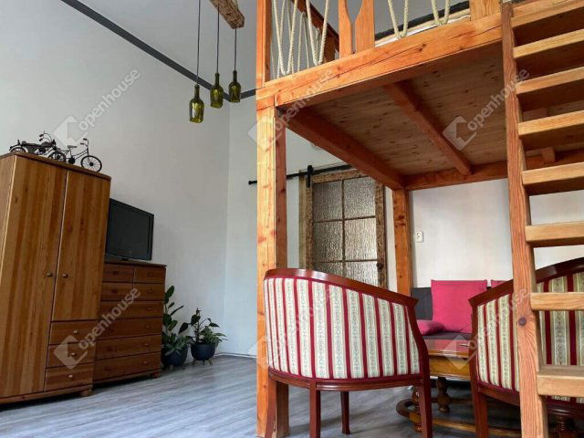 Eladó téglalakás, Szegeden 59.9 M Ft, 1 szobás