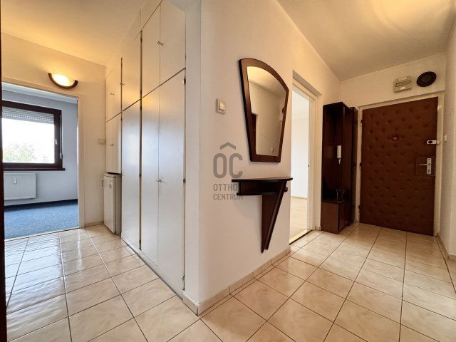 Eladó téglalakás, Győrött 85 M Ft, 3 szobás