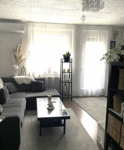 Eladó panellakás, Keszthelyen 67.5 M Ft, 3 szobás