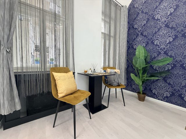 Eladó téglalakás, Budapesten, VI. kerületben 51.8 M Ft, 1 szobás