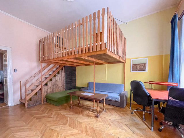 Eladó téglalakás, VIII. kerületben, Szigetvári utcában