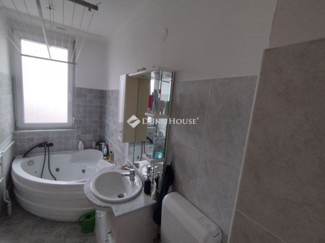 Eladó téglalakás, Tatabányán, Köztársaság útján 39.9 M Ft