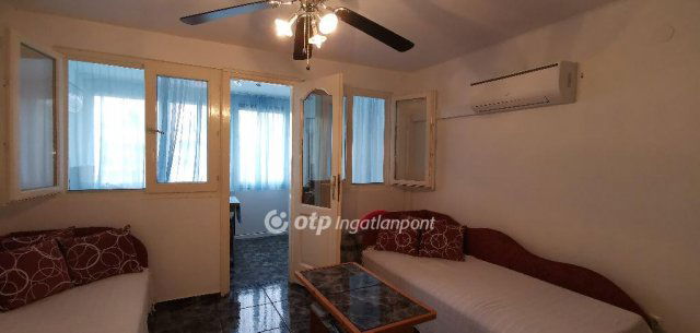 Eladó téglalakás, Fonyódon 39.5 M Ft, 1 szobás