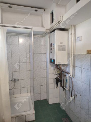 Kiadó családi ház, albérlet, Tatán 675 E Ft / hó, 4 szobás