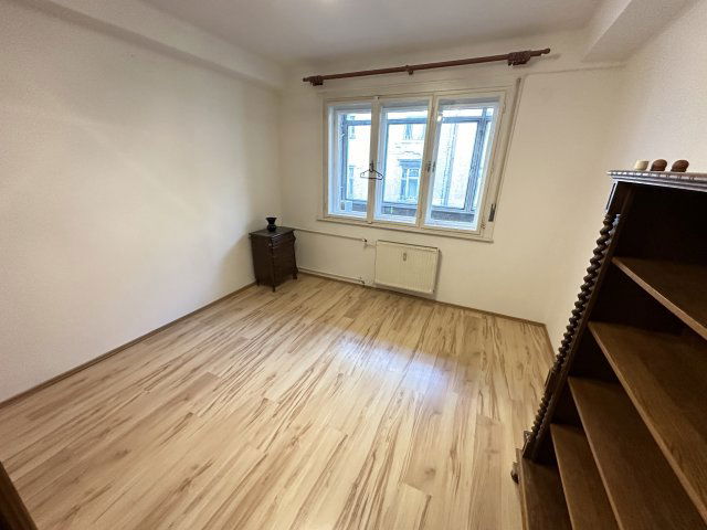 Eladó téglalakás, XII. kerületben, Hajnóczy József utcában