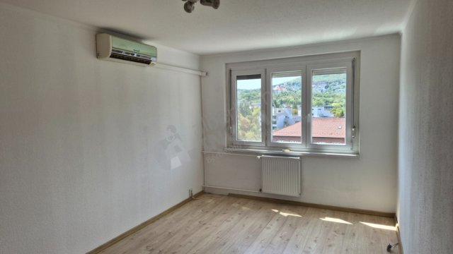 Kiadó panellakás, albérlet, III. kerületben, Vörösvári úton