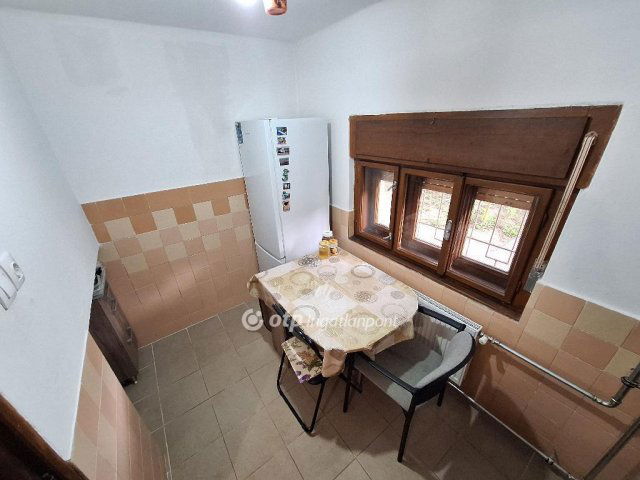 Eladó nyaraló, Tiszakécskén 29 M Ft, 2 szobás