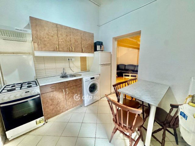 Eladó téglalakás, Budapesten, VIII. kerületben 62 M Ft, 1 szobás