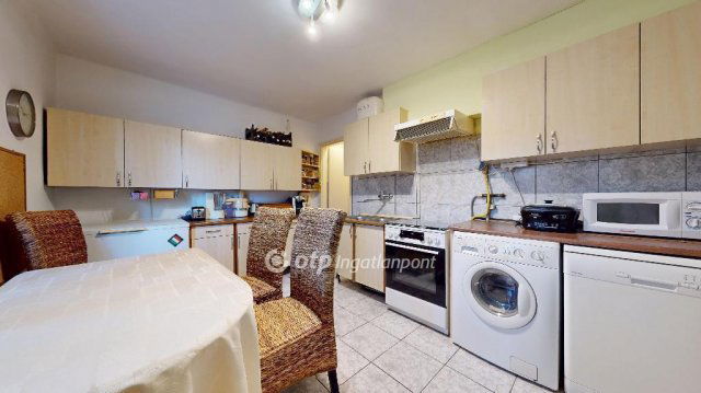 Eladó családi ház, Kazincbarcikán 68 M Ft, 4 szobás