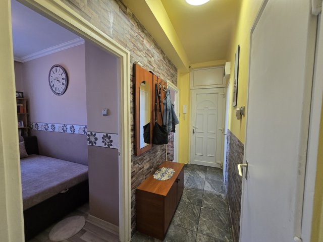 Eladó panellakás, Gyöngyösön 34.5 M Ft, 3 szobás