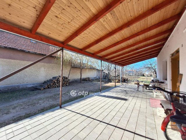 Eladó családi ház, Tiszaalpáron 23.9 M Ft, 3 szobás