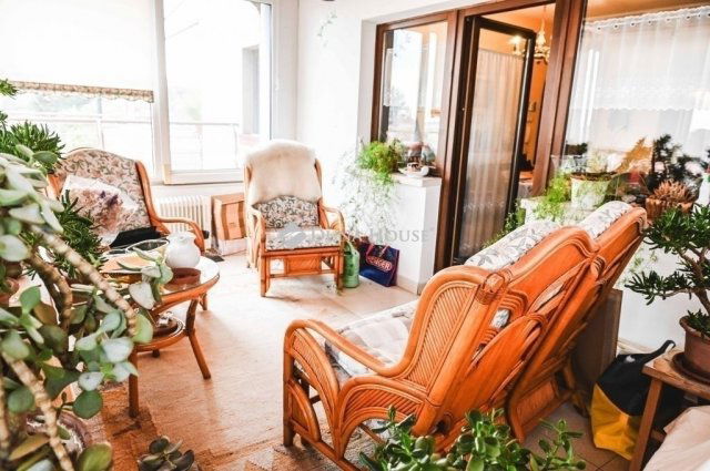 Eladó családi ház, Pécsett 170 M Ft, 1 szobás