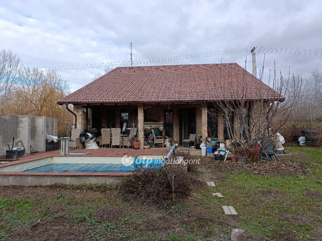 Eladó családi ház, Kiskunlacházán 120 M Ft, 4 szobás
