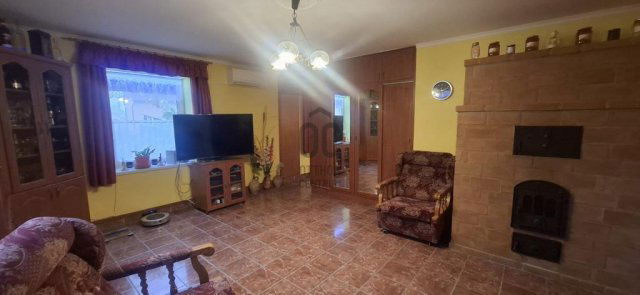 Eladó családi ház, Móron 79.5 M Ft, 4 szobás