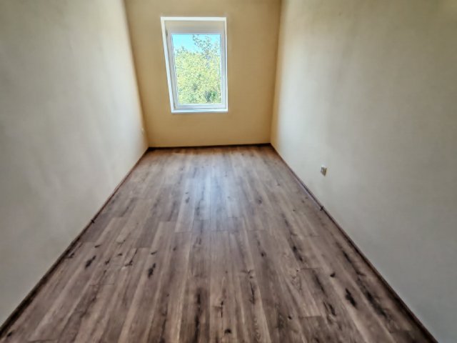 Kiadó panellakás, albérlet, Oroszlányban 150 E Ft / hó
