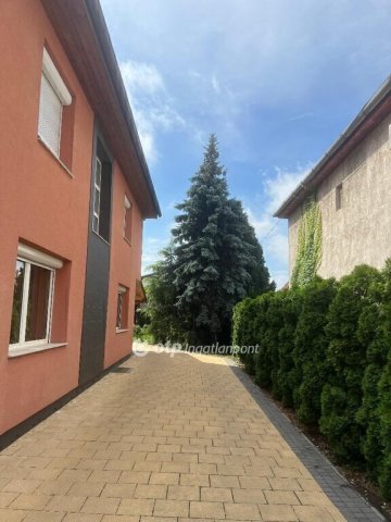 Eladó családi ház, Felsőzsolcán 85.99 M Ft, 5 szobás