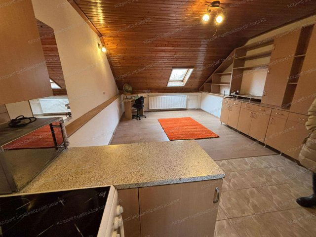 Eladó üzlethelyiség, Tatabányán 35.99 M Ft, 2 szobás