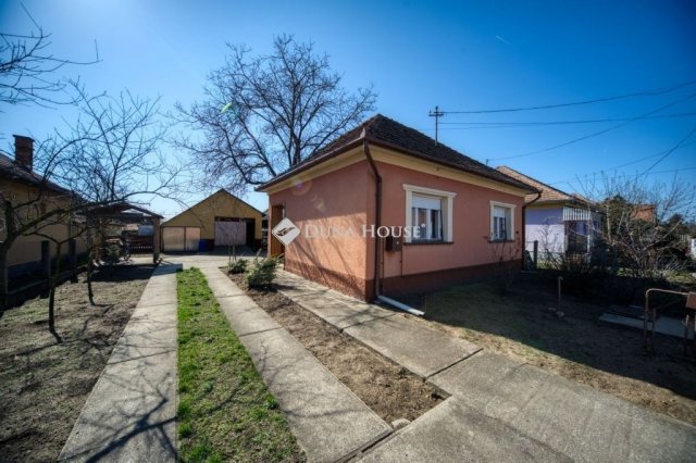 Eladó családi ház, Újszilváson 29.9 M Ft, 3 szobás