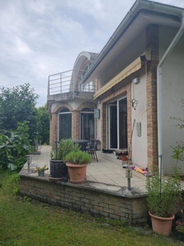 Eladó családi ház, Dunakeszin 269.9 M Ft, 3+1 szobás