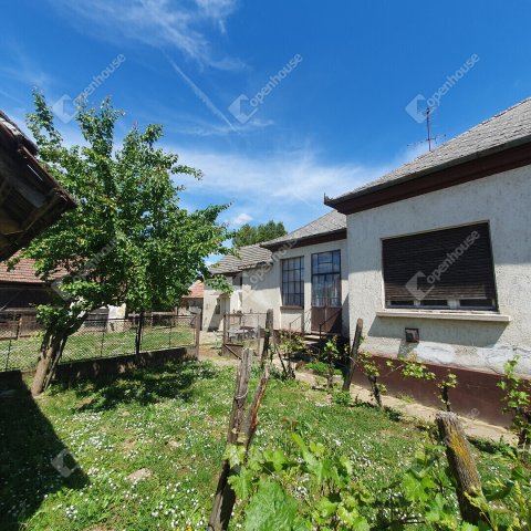Eladó családi ház, Szepetneken 22.5 M Ft, 5 szobás