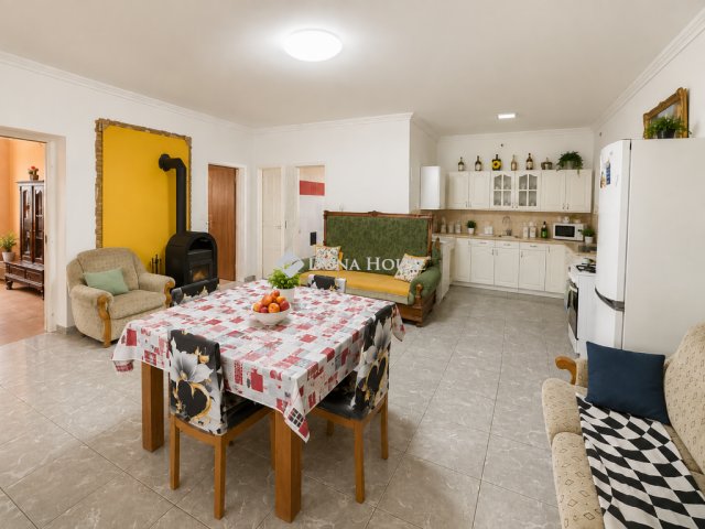 Eladó családi ház, Nagykőrösön 49.9 M Ft, 6 szobás