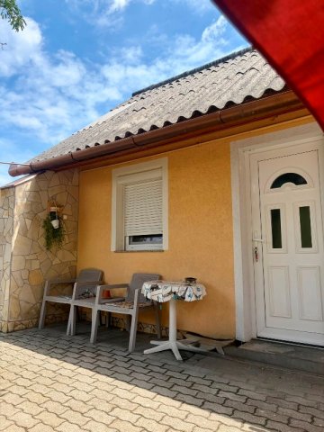 Eladó családi ház, Pécsett, Pázmány Péter utcában 129.9 M Ft