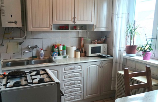 Eladó téglalakás, Törökszentmiklóson 30 M Ft, 3 szobás