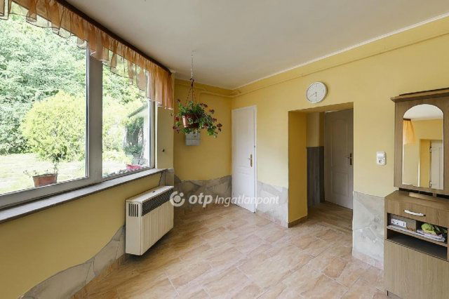 Eladó családi ház, Süttőn 46.9 M Ft, 3 szobás