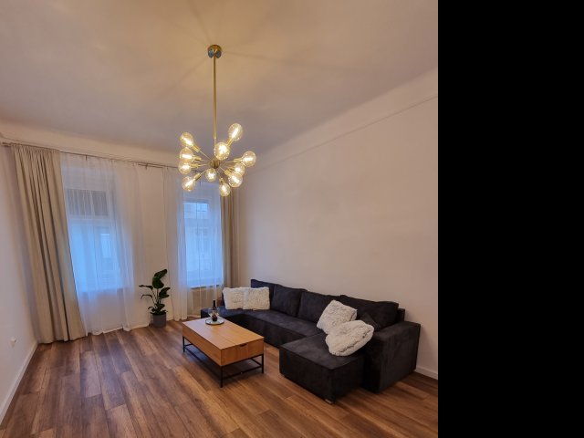 Eladó téglalakás, Budapesten, XIII. kerületben, Tisza utcában