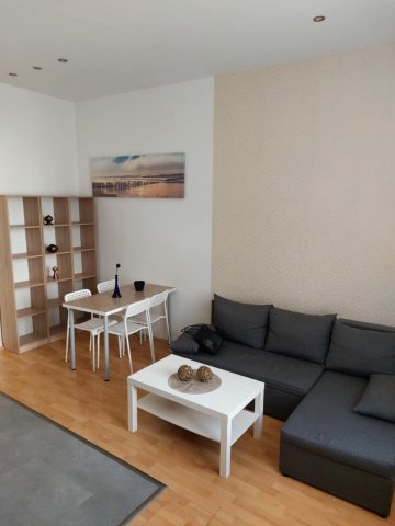 Kiadó téglalakás, albérlet, Debrecenben, Piac utcában, 2 szobás