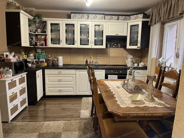 Eladó családi ház, Siófokon 189.5 M Ft, 4 szobás