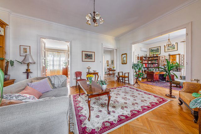 Eladó családi ház, Budapesten, II. kerületben 460 M Ft