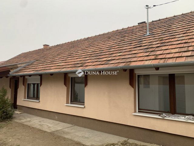 Eladó családi ház, Örkényen 42 M Ft, 3 szobás