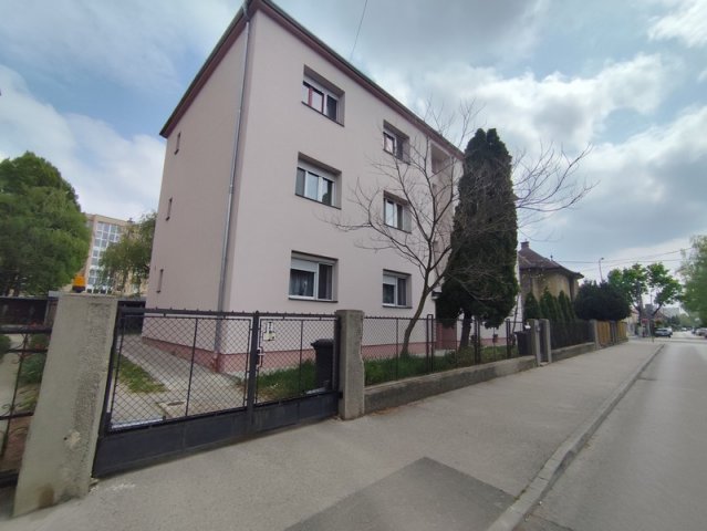 Eladó téglalakás, Győrött 69 M Ft, 2 szobás