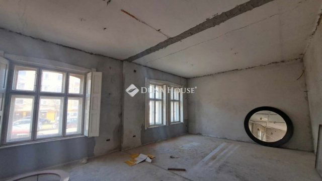 Eladó családi ház, Hódmezővásárhelyen 119 M Ft, 2 szobás