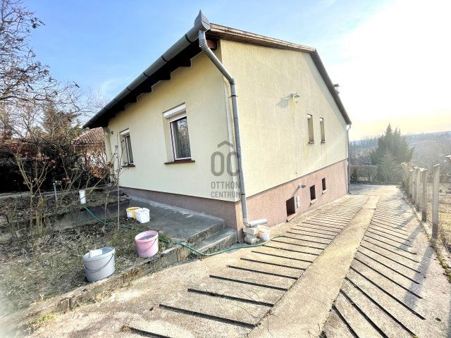 Eladó családi ház, Mogyoródon 69.9 M Ft, 4 szobás
