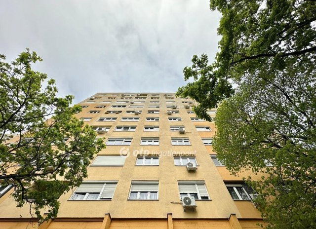 Eladó panellakás, Budapesten, III. kerületben 73.5 M Ft, 3 szobás