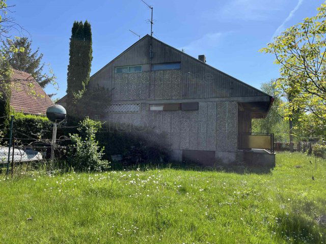 Eladó nyaraló, Balatonőszödön 49.9 M Ft, 13+1 szobás