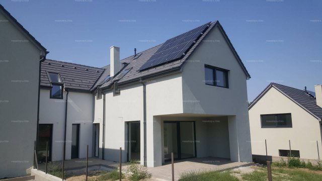 Eladó családi ház, Dunavarsányban 129.5 M Ft, 5 szobás