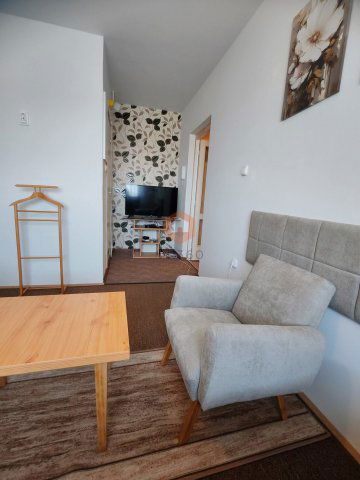 Kiadó panellakás, albérlet, Pécsett 150 E Ft / hó, 2 szobás