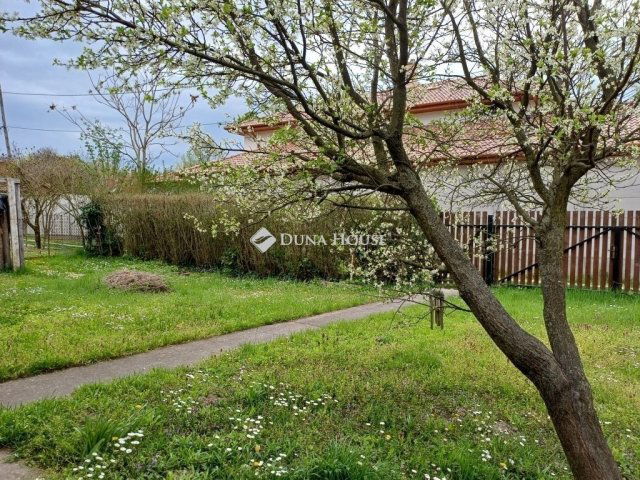 Eladó családi ház, Ráckevén 49.99 M Ft, 2 szobás