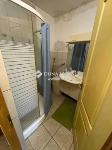 Eladó családi ház, Ecseren 250 M Ft, 8 szobás