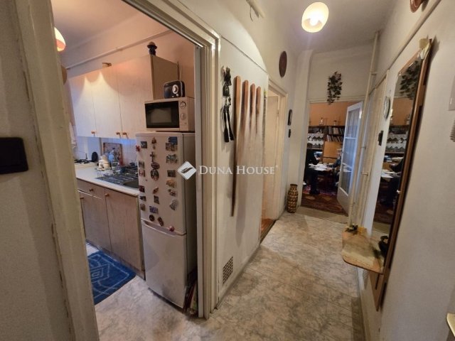 Eladó téglalakás, Veszprémben 45.9 M Ft, 2 szobás