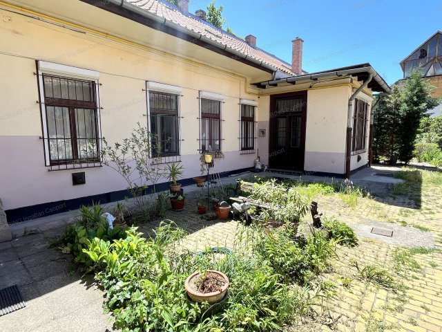 Eladó téglalakás, Budapesten, X. kerületben, Hölgy utcában