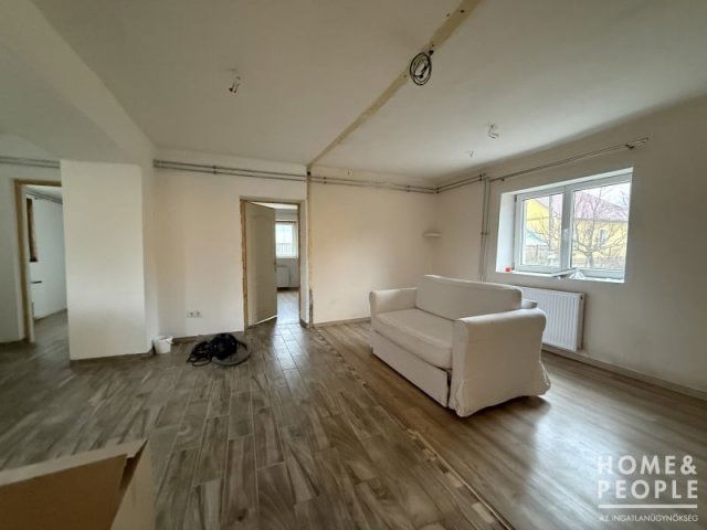 Eladó családi ház, Szegeden 47.5 M Ft, 2+2 szobás