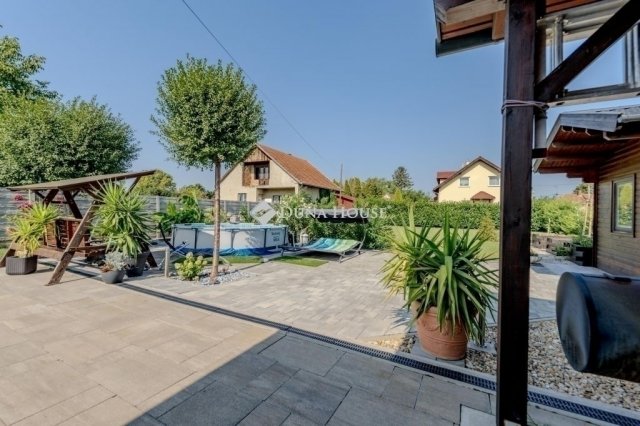 Eladó családi ház, Üllőn 299 M Ft, 6 szobás